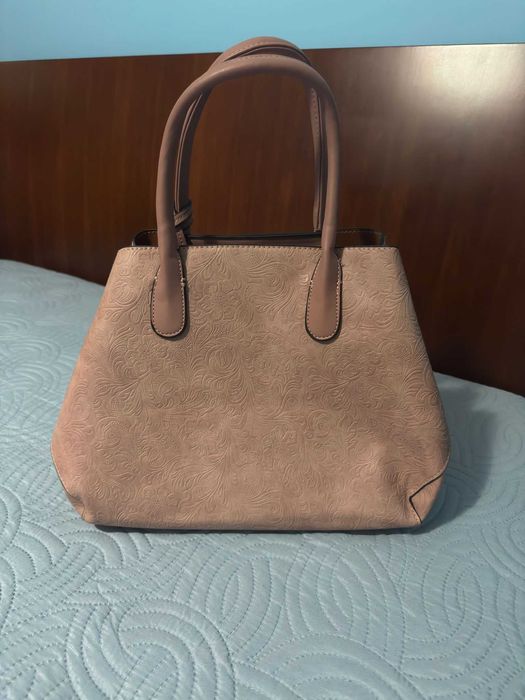 Mala Senhora rosa c/bolsas