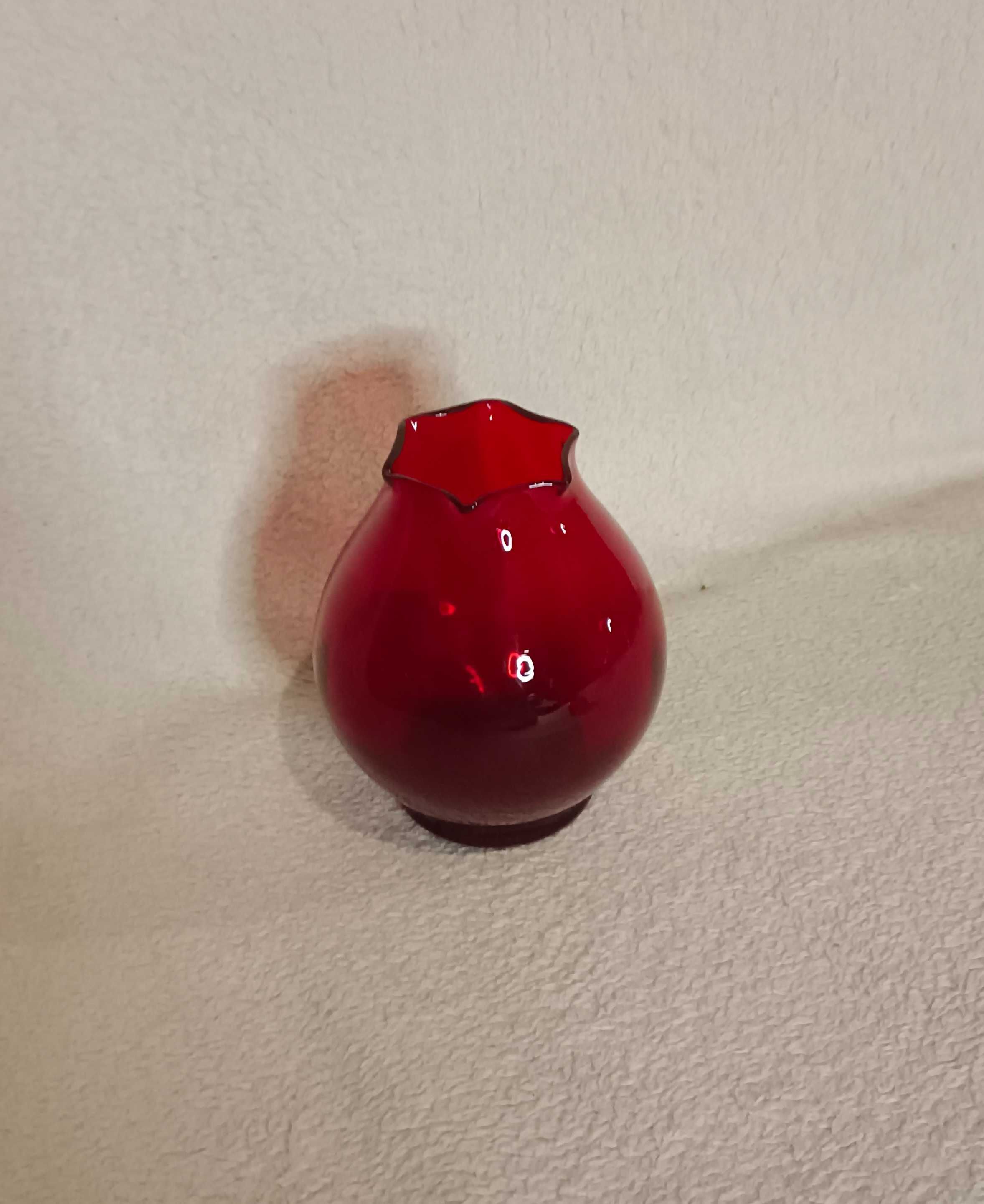 Wazon szklany rubinowy, czerwony