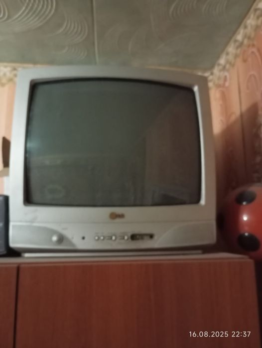 Продам телевизор в хорошем состоянии