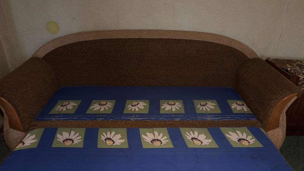 Диван       книжка