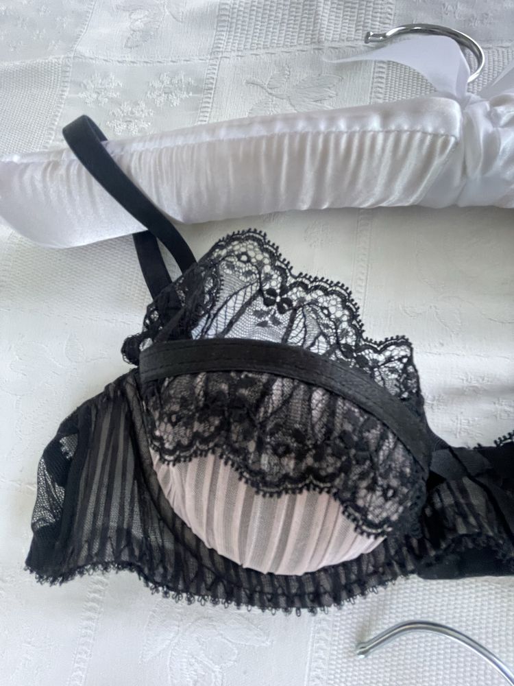Белье Agent Provocateur ( пояс и бюстгалтер)