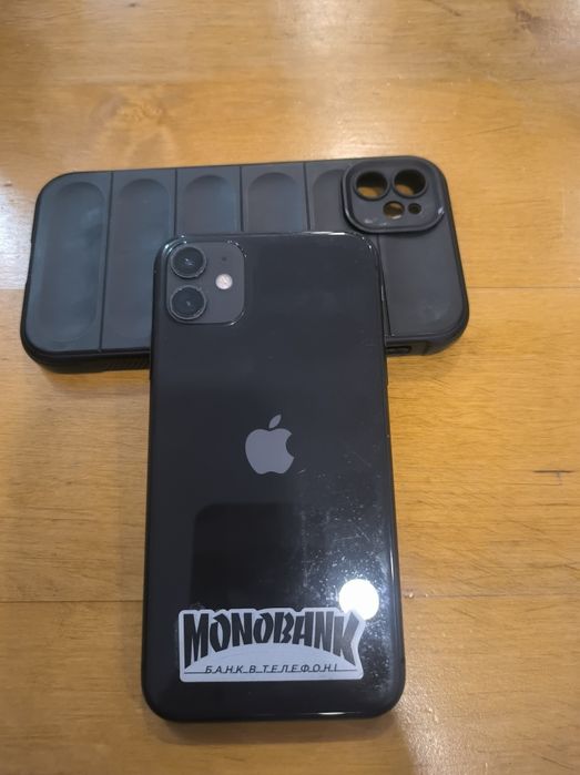 Продам iPhone 11 128