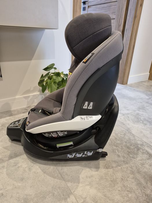 iZi Turn i-Size besafe fotelik samochodowy z bazą bazą isofix 
Fotelik