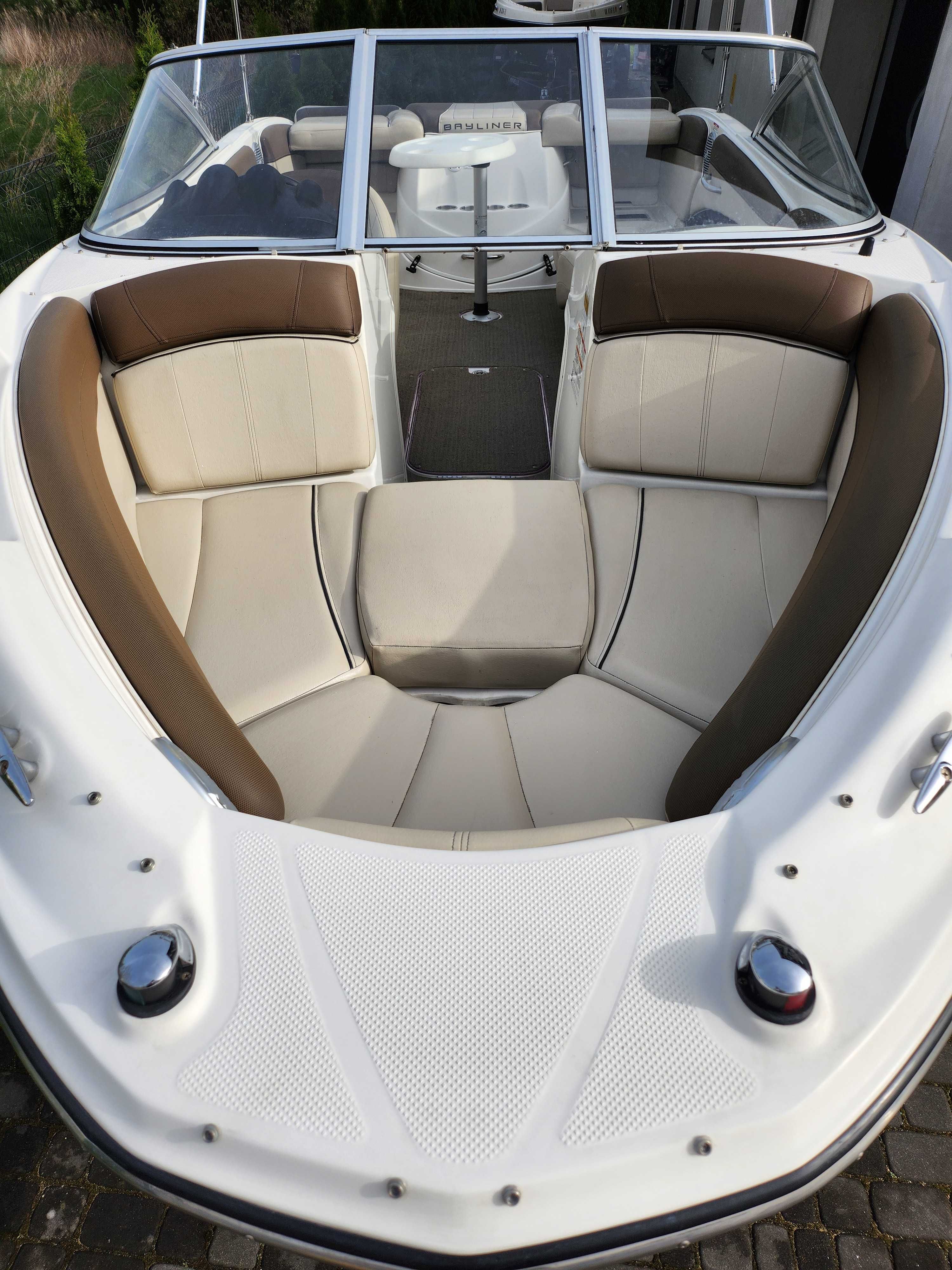 Łódź motorowa BAYLINER 215 rok 2015.Zadbana i czysta.Zobacz!