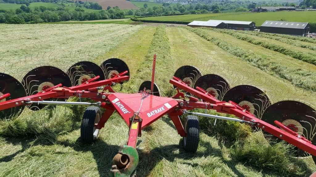 Zgrabiraka gwiazdowa ENOROSSI BATRAKE 12 w układzie V