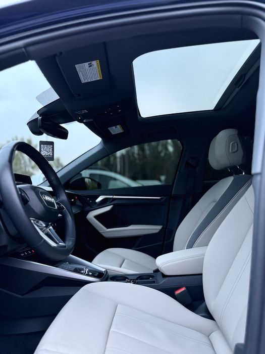 Audi A3 ( 8Y) 2022 року мʼякий гібрид