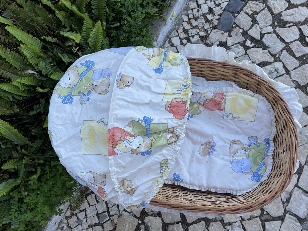 Berço em Palhinha + Banheira incluída