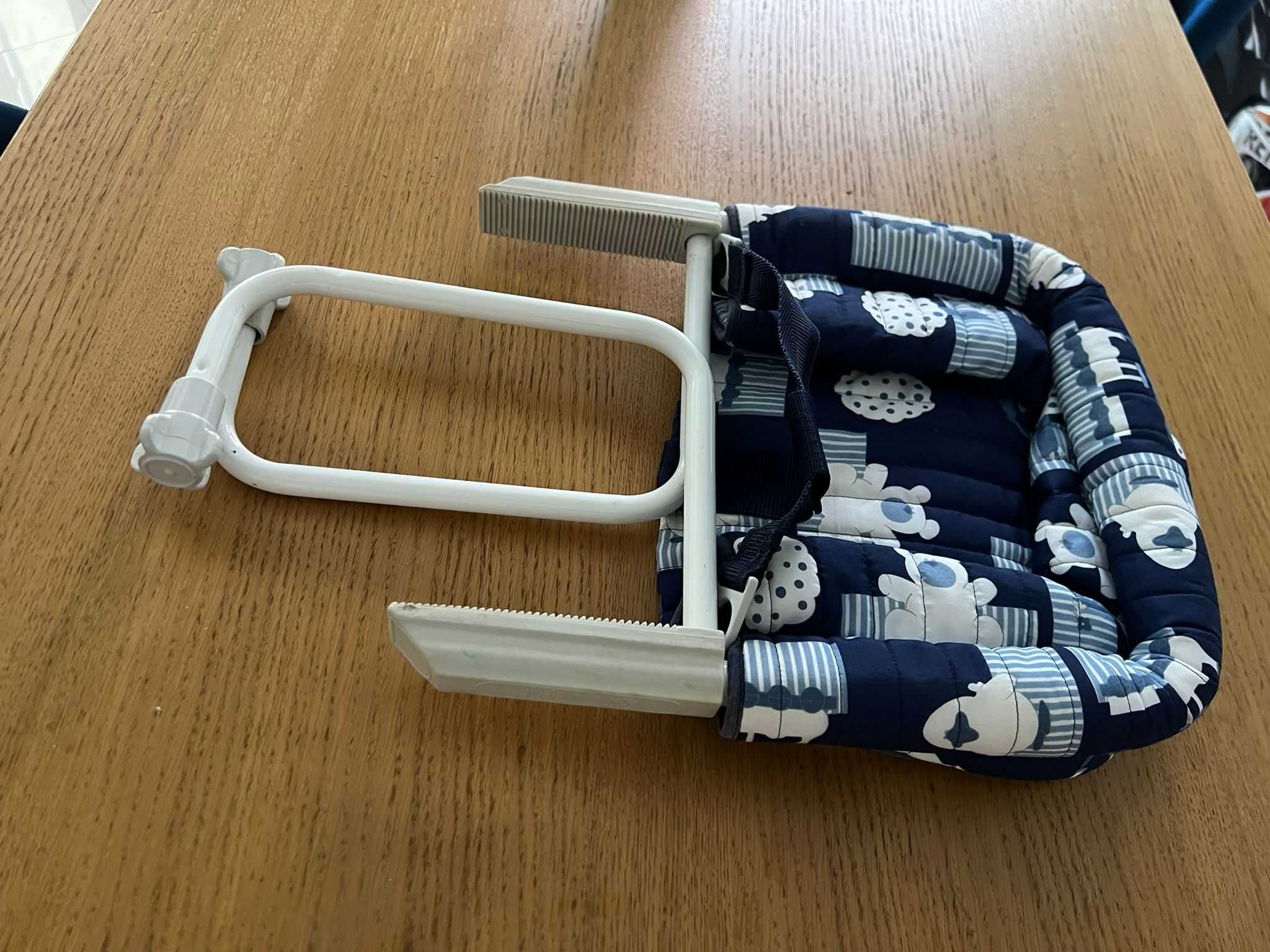 Cadeira de engate de mesa Insieme