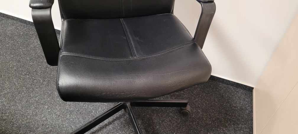 MILLBERGET krzesło do biurka Ikea
Krzesło obrotowe