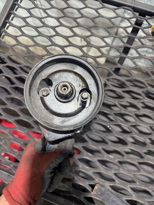 Гидроусилитель mitsubishi l200 pajero sport 4d56 2.5 td mr374897