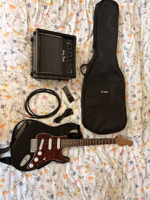 Gitara elektryczna Harley Benton ST-62BK Hot Rod bundle 1