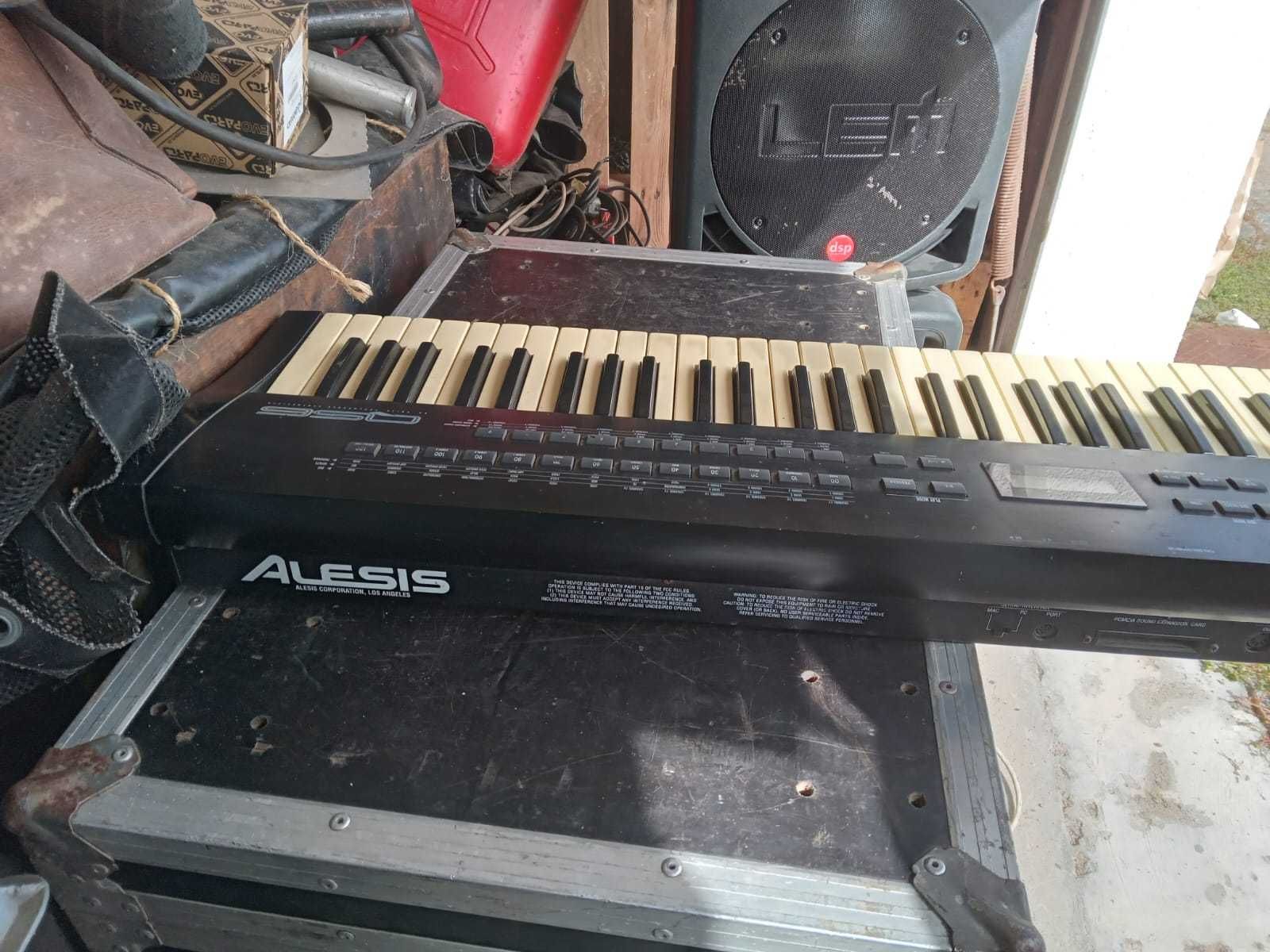 Sintetizador Alesis QS6