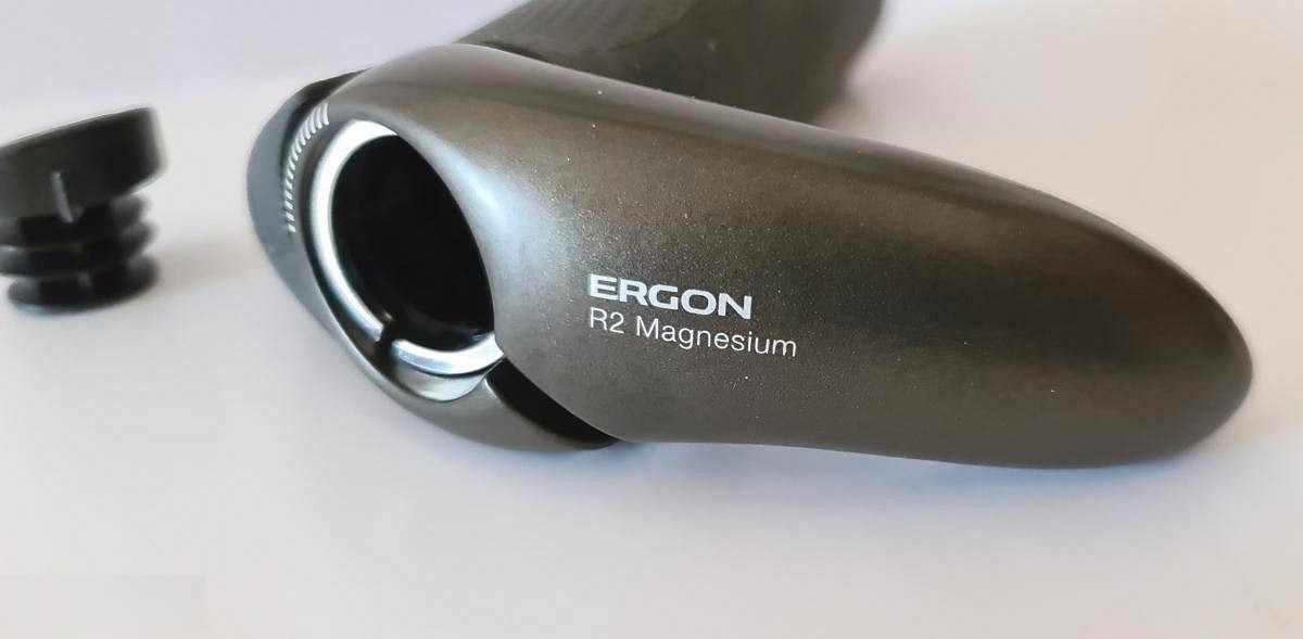 Par de Punhos Ergon R2 Magnesium preto cinzento