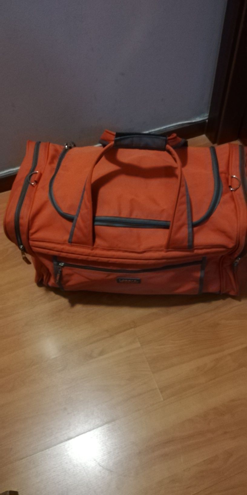 Vendo mala de viagem Trolley grande com 4