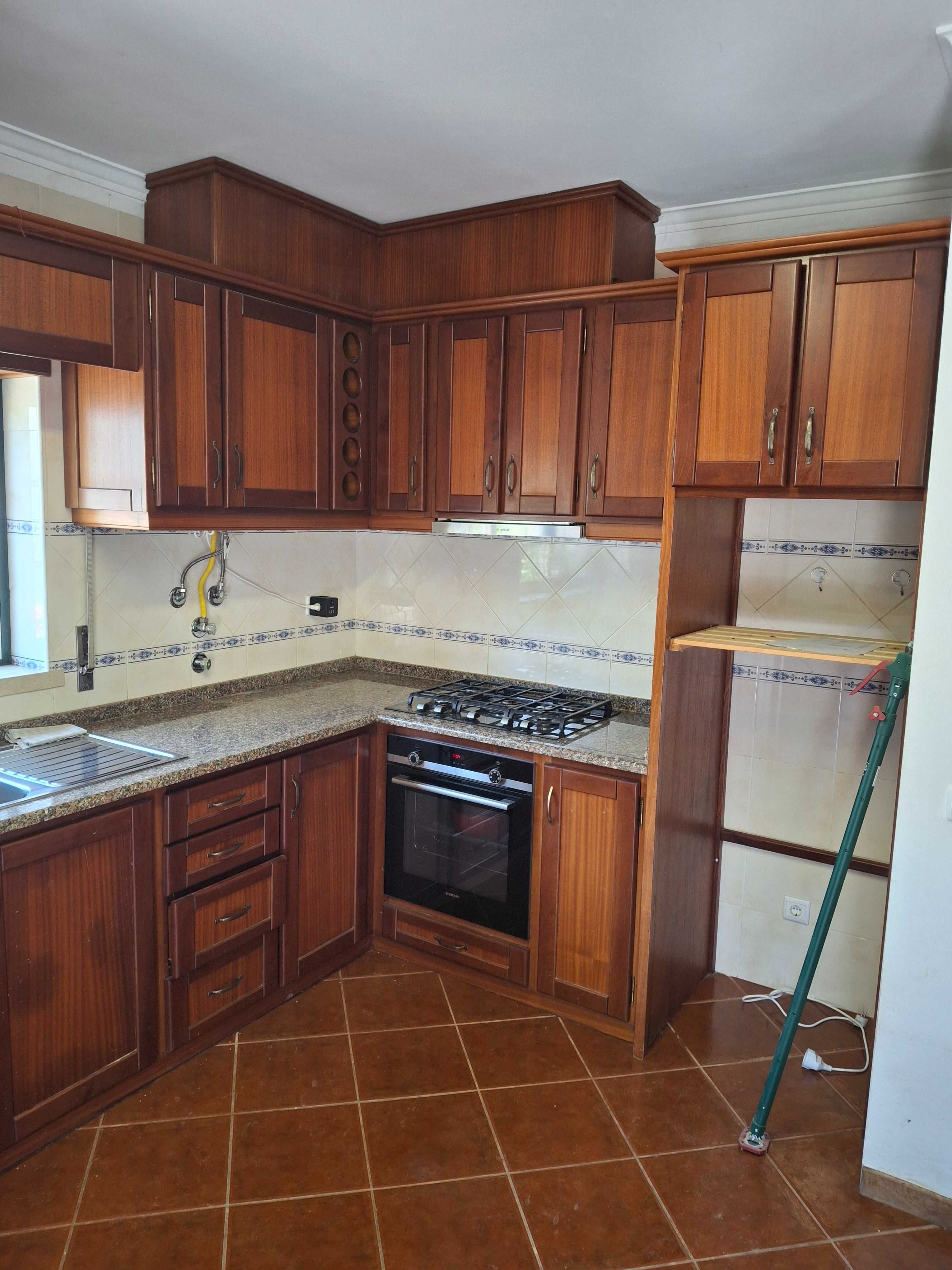 Cozinha usada com bancada