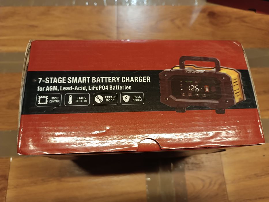 Автоматическое зарядное устройство 12/24В 10/20А