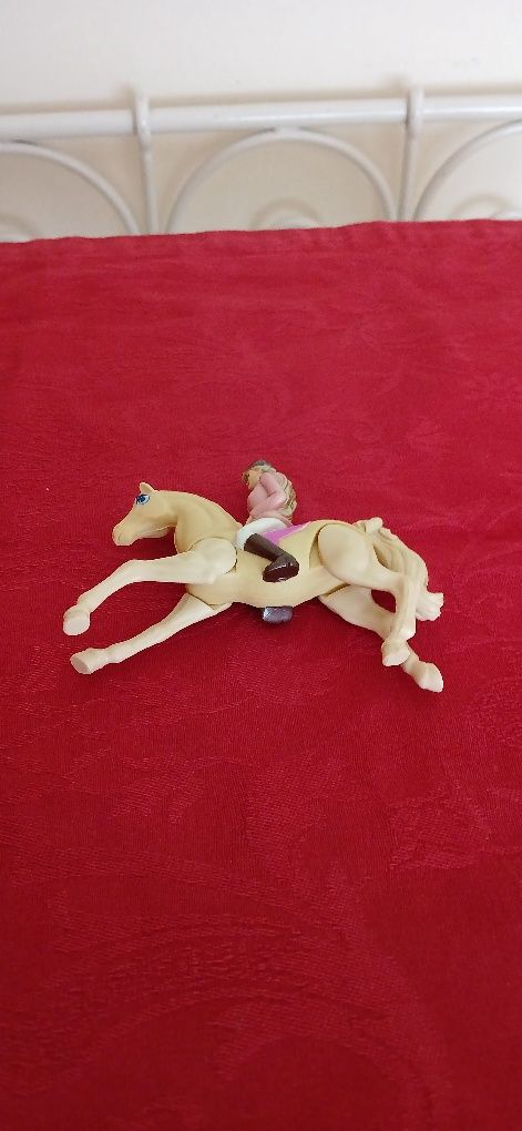 Barbie com cavalo, Burger King, nova