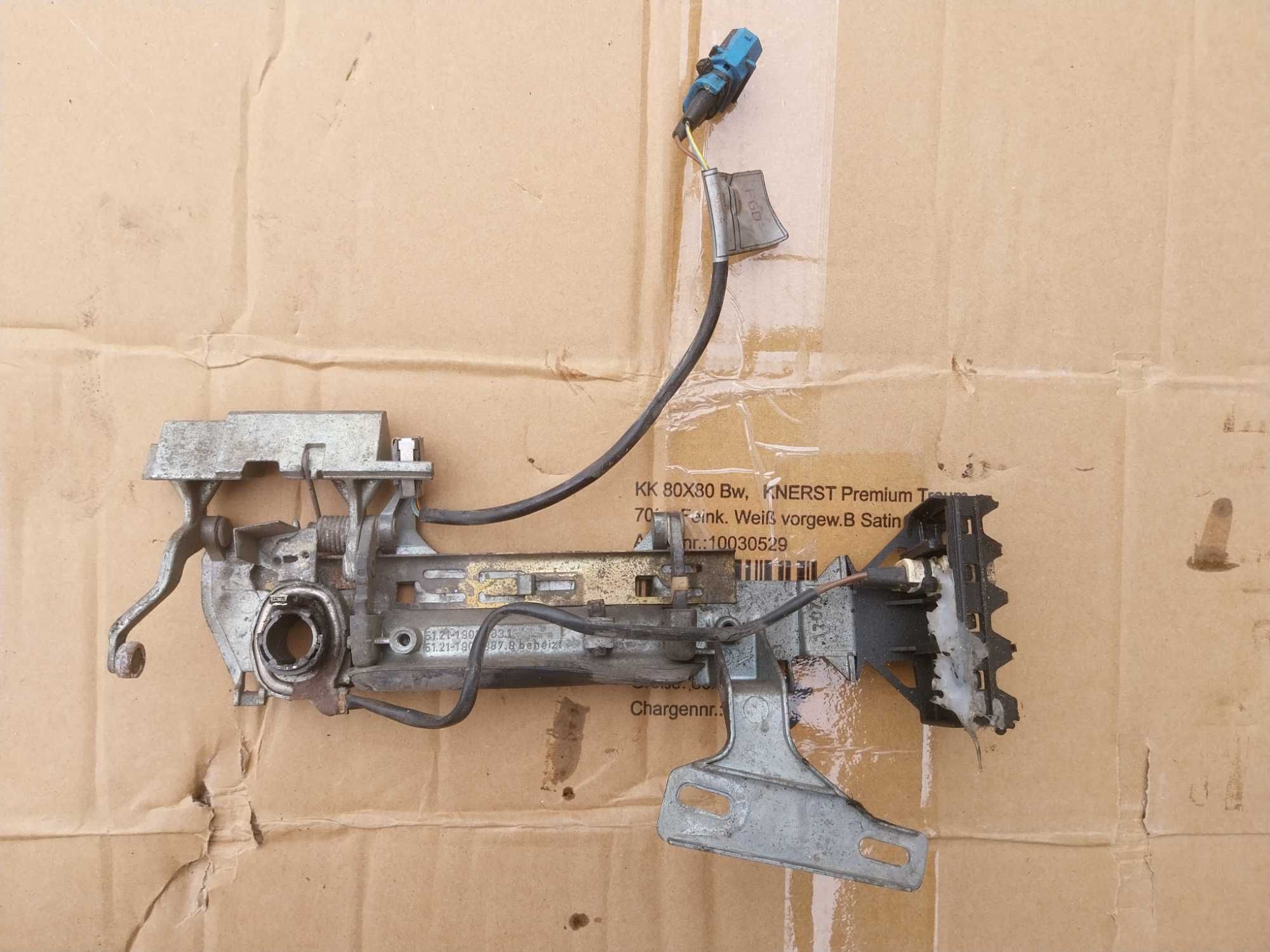 Klamka Zewnętrzna Drzwi Lewy Przód Kierowcy BMW E32 E34