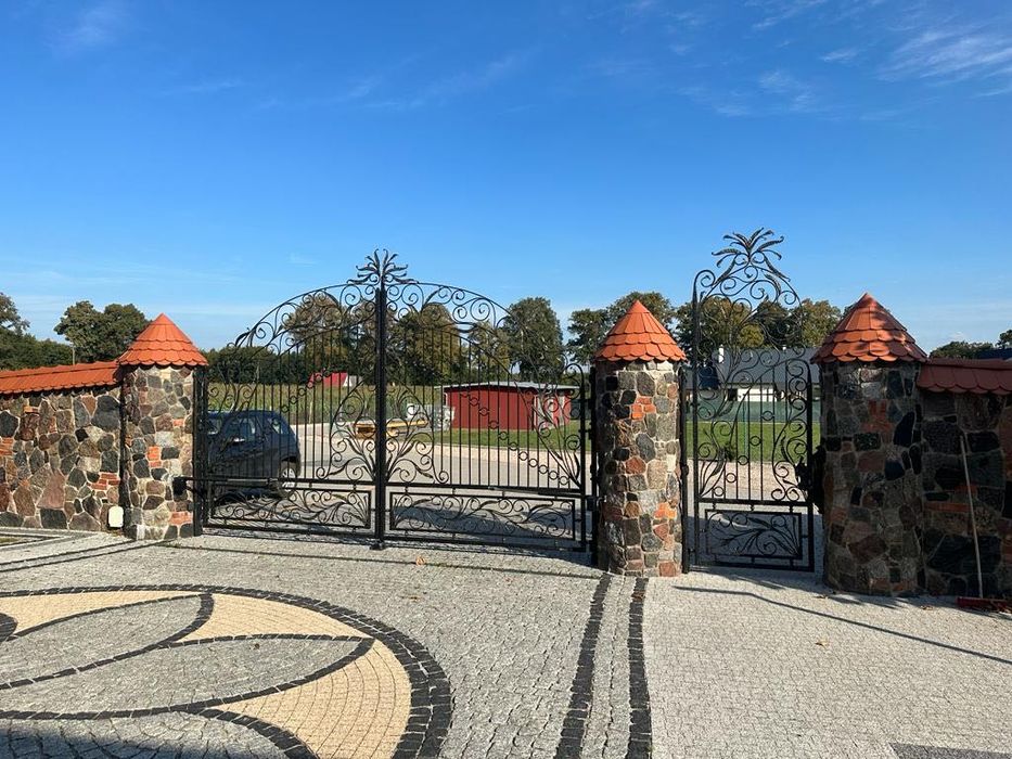 Elewacje z kamienia ciosanego i cegły,murki,płoty,grille,wędzarnie,itp