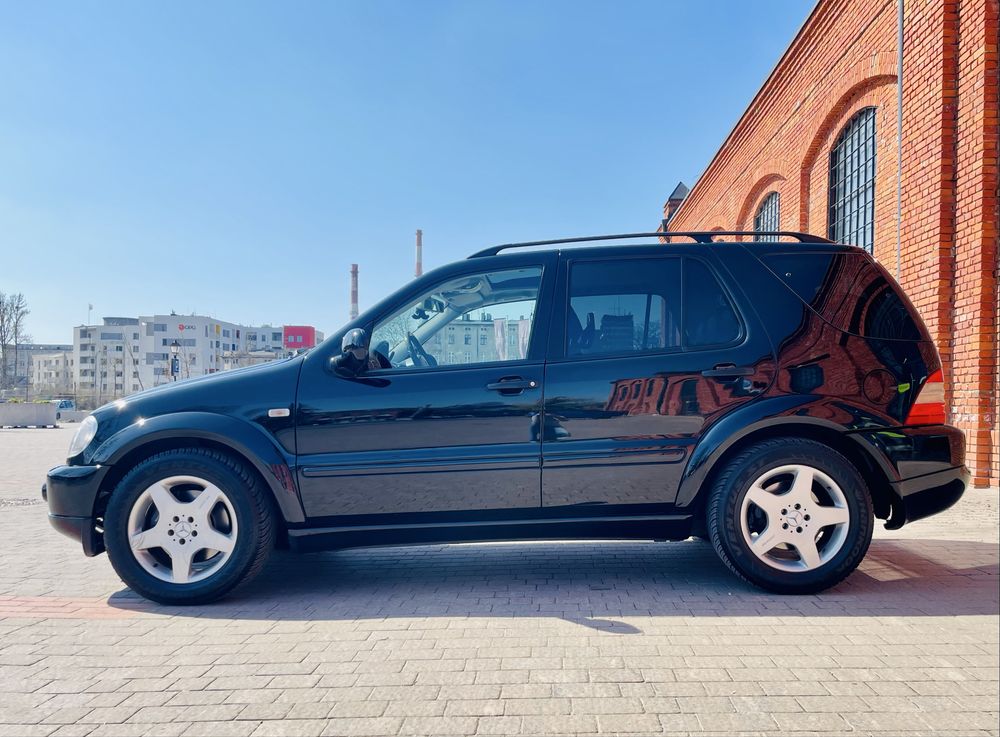 Sprzedam Mercedes ML 55 AMG rok produkcji 2001 stan auta doskonaly