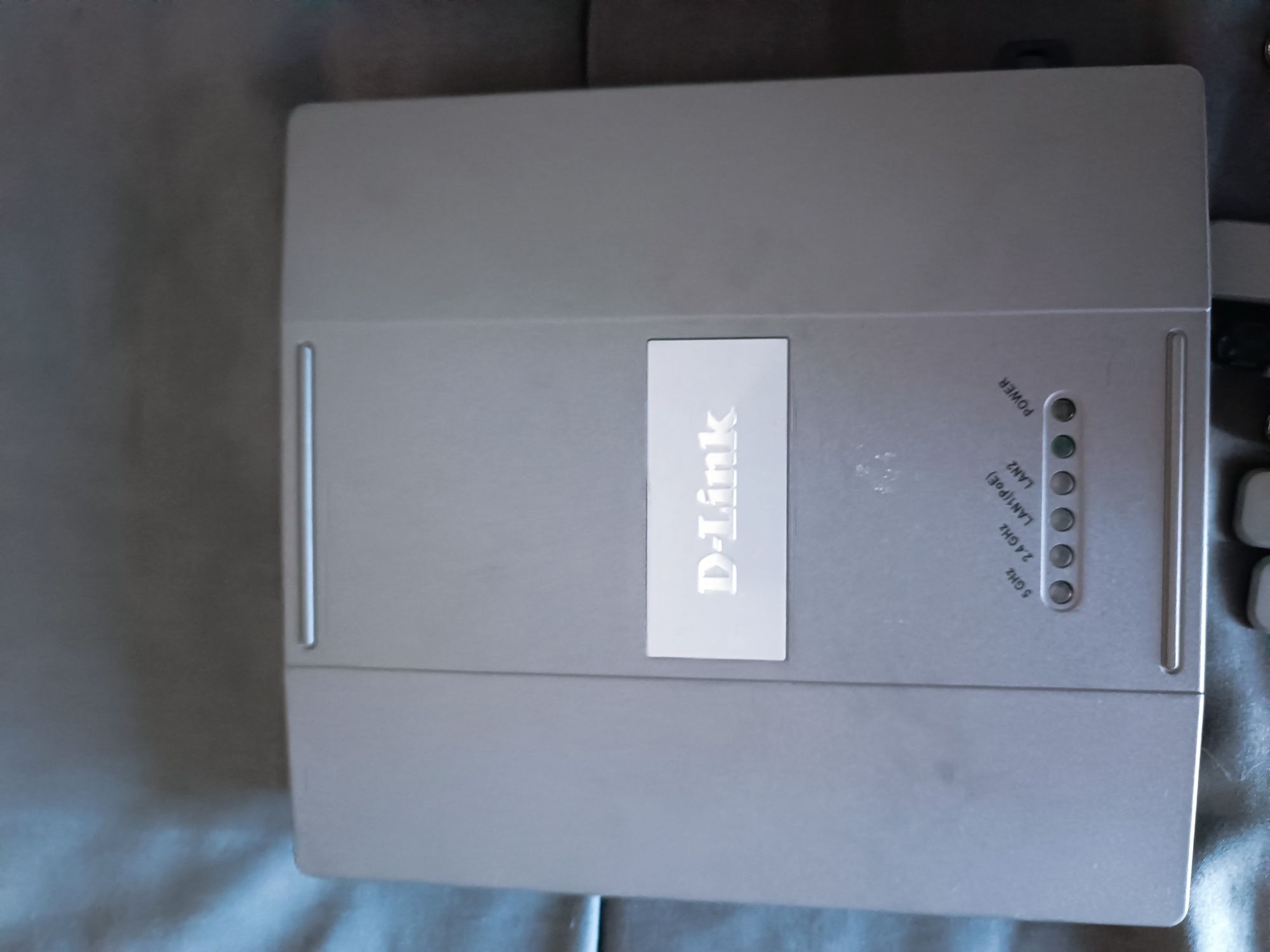 Wireless AC1750 Simultaneous Dual-Band PoE Access Point