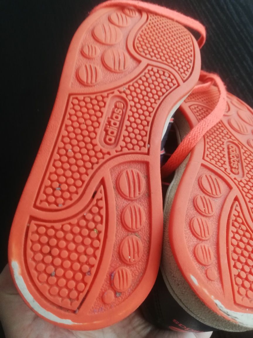 Buty chłopięce sportowe Adidas rozmiar 34