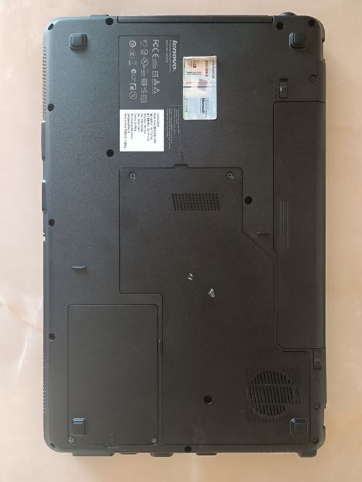 Продам ноутбук Lenovo G550 в гарному стані