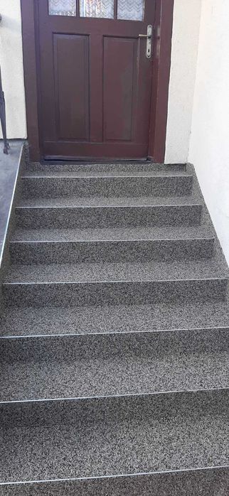 Kamienny dywan układnie płytek - tarasy, balkony, schody