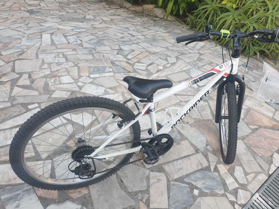 Bicicleta aro 24 Rockrider ST100, 6 marchas, seminova, com acessórios