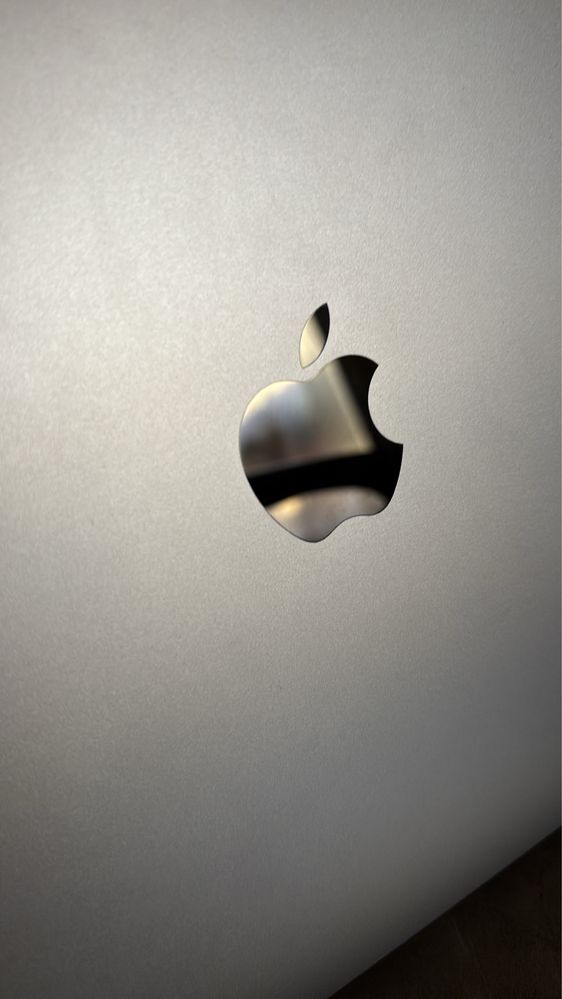 MacBook Air 13.3” M1 2020 • 8/256GB