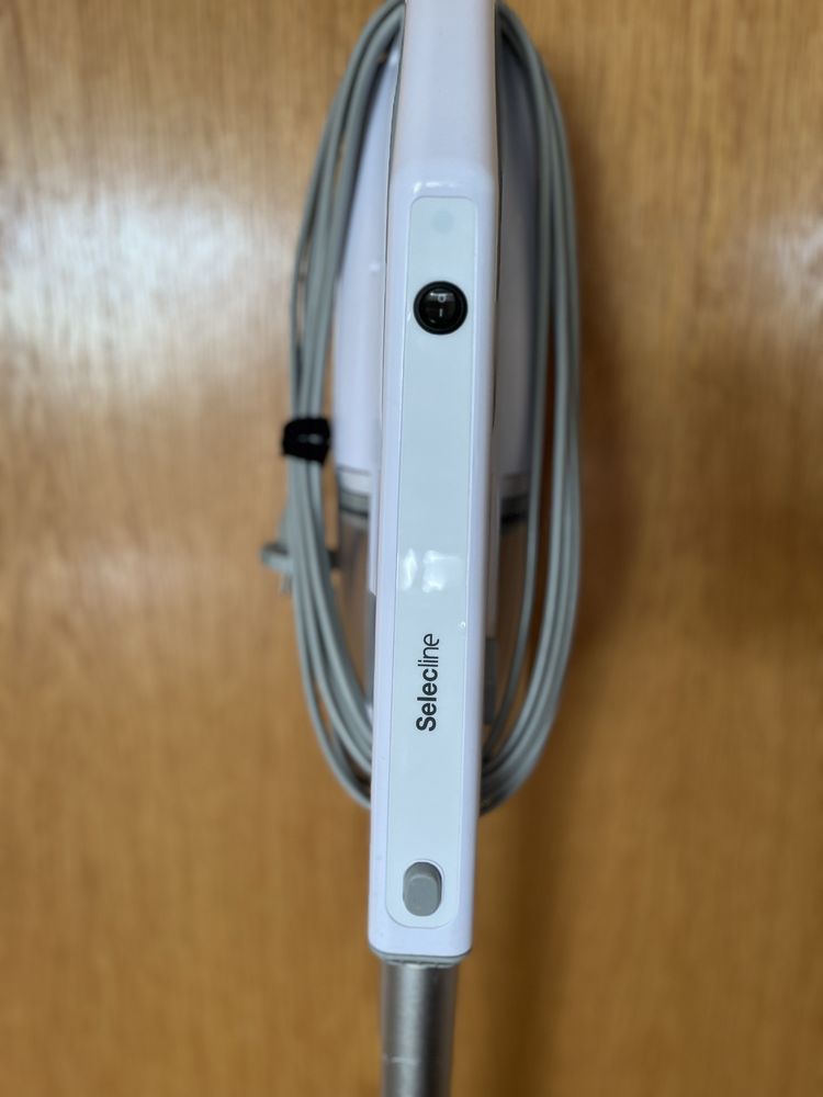 Aspirador de pé com fios