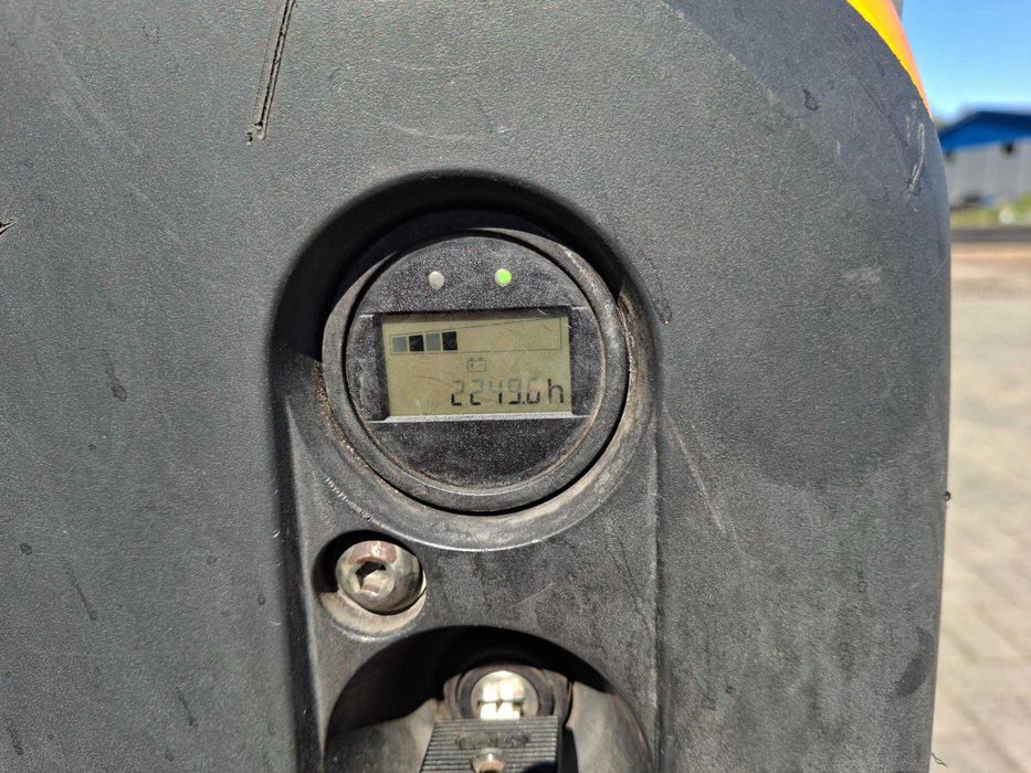 Wózek paletowy elektryczny Still EXU 18 2013