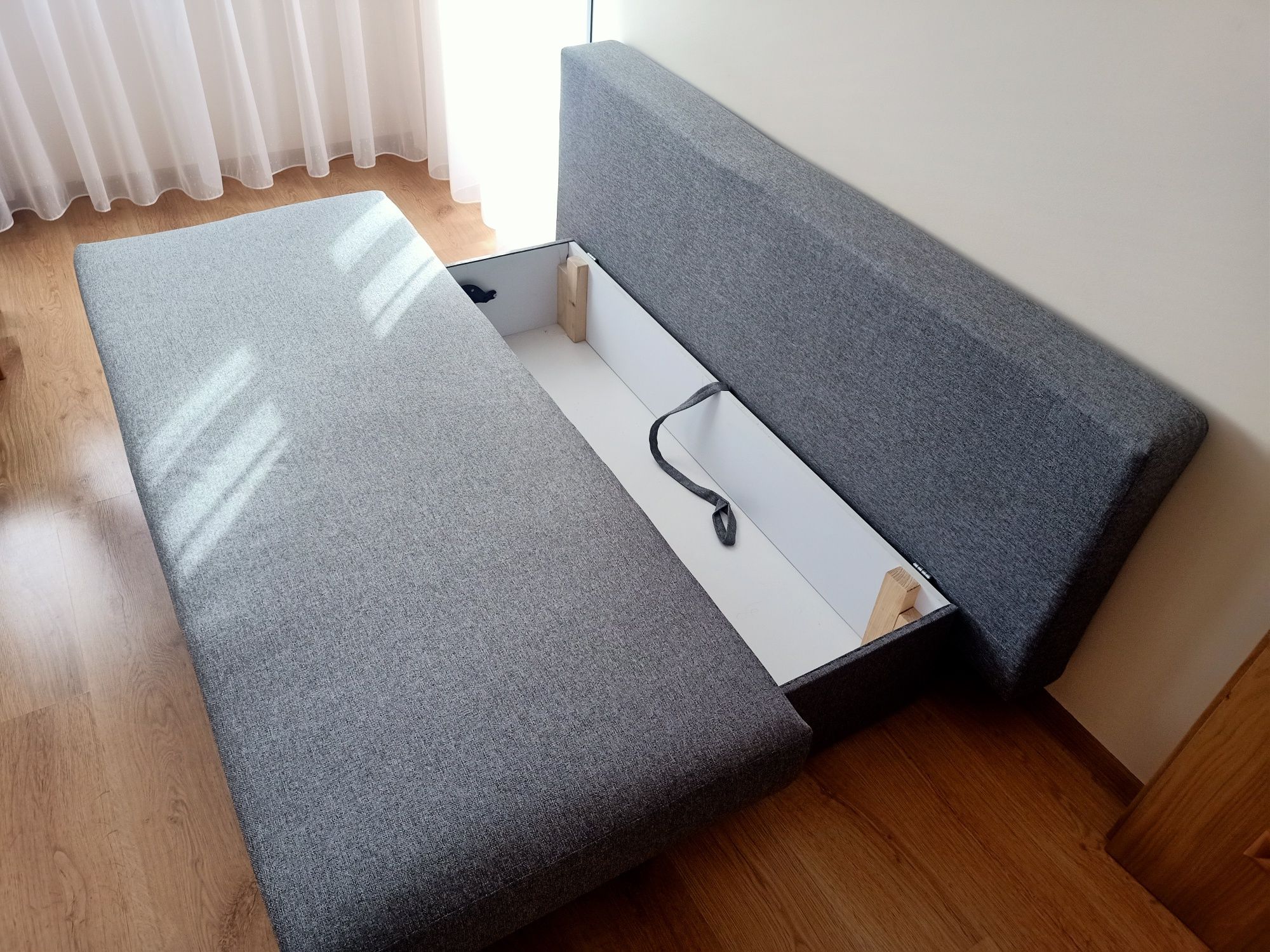 Kanapa - łóżko, sofa