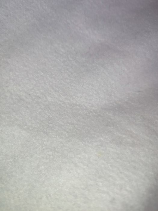 Белый свитшот с мягким начёсом внутри