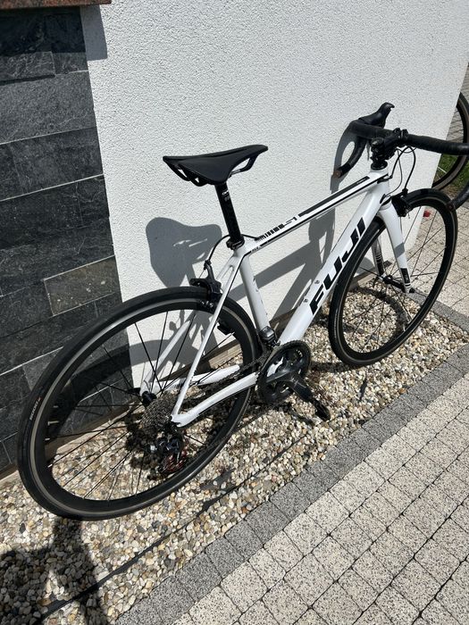 Fuji SL 2.1 rozmiar 52 (S) Ultegra Di2 R8050 na kolach vision