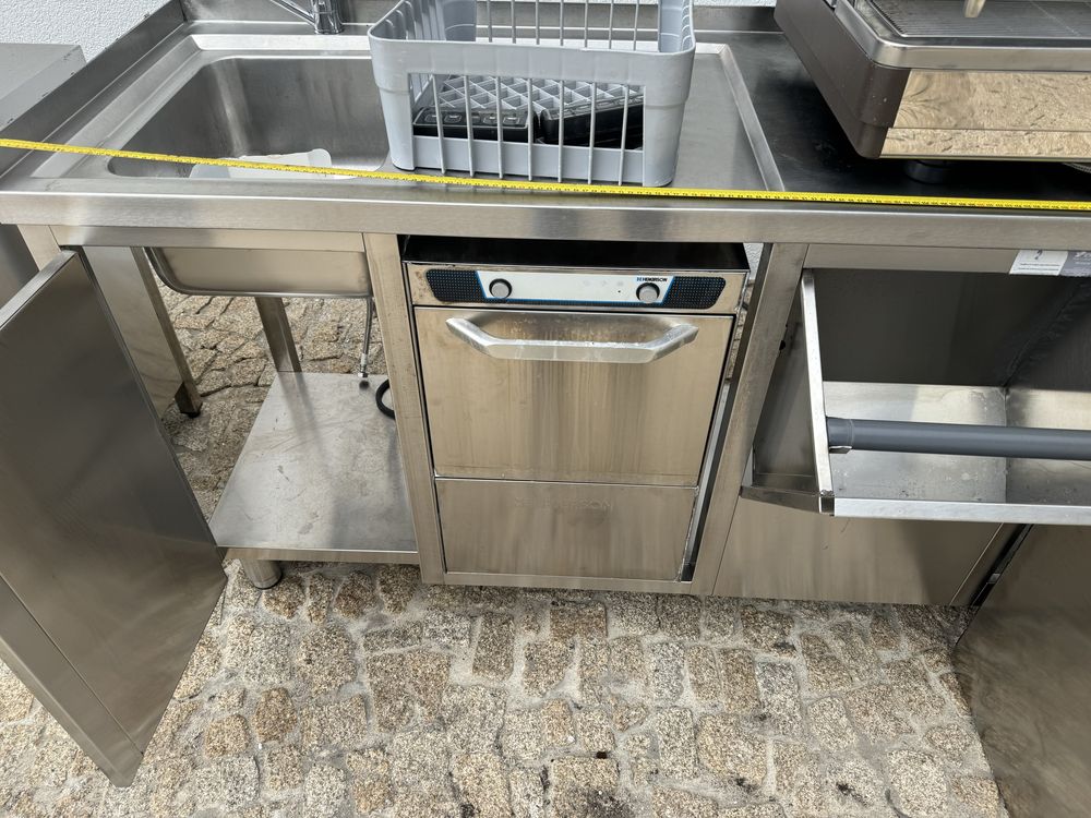 Bancada em inox para maquina de cafe , M.gelo M.chavenas