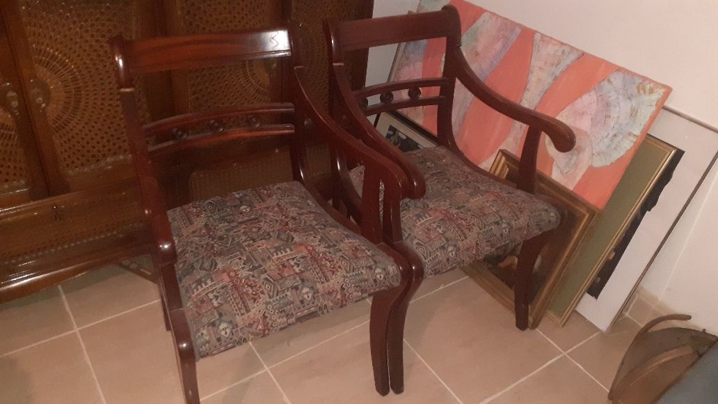 sprzedania 2 krzesła