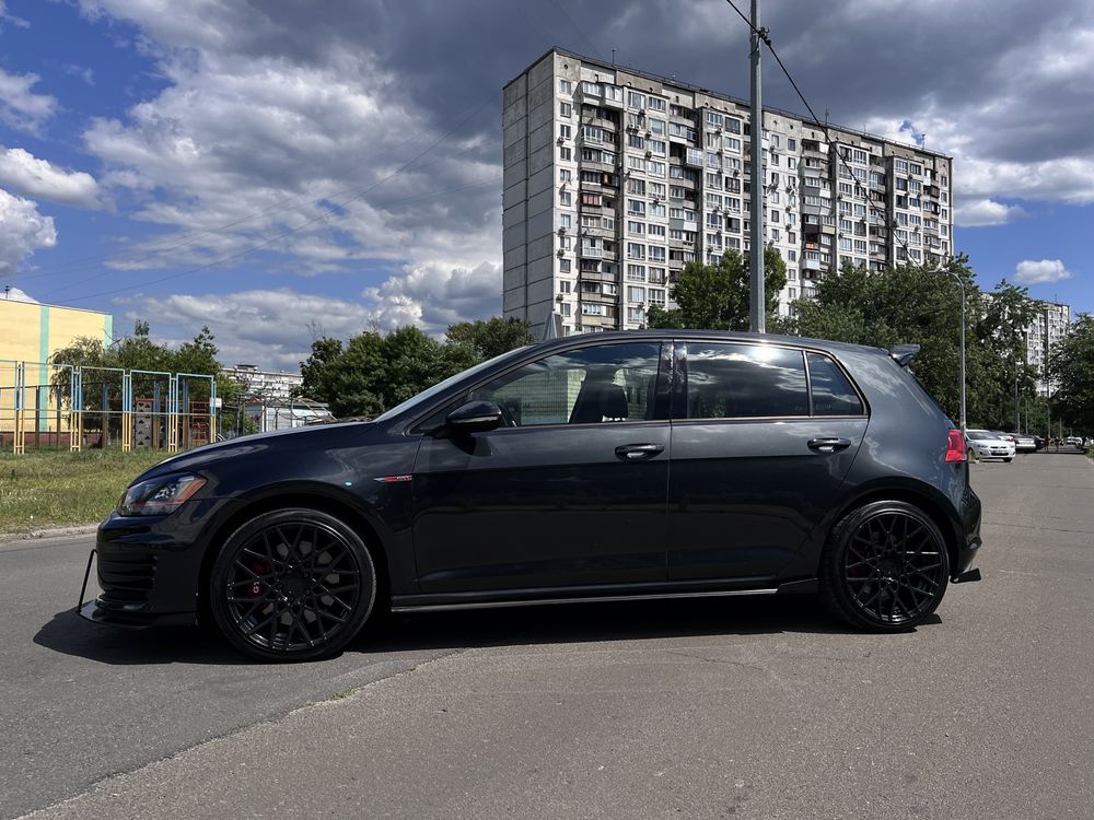 Volkswagen Golf 7 GTI Performance