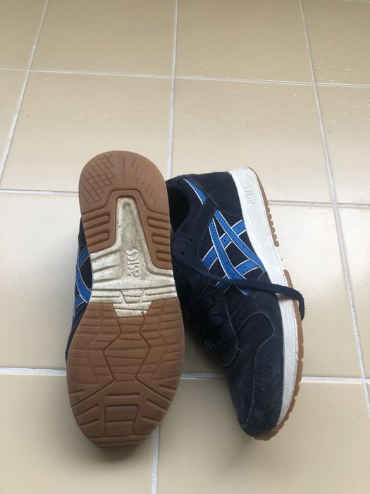 Dois pares de Sapatilhas asics