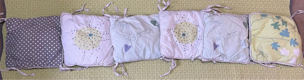 Contorno de berço modular e reversível