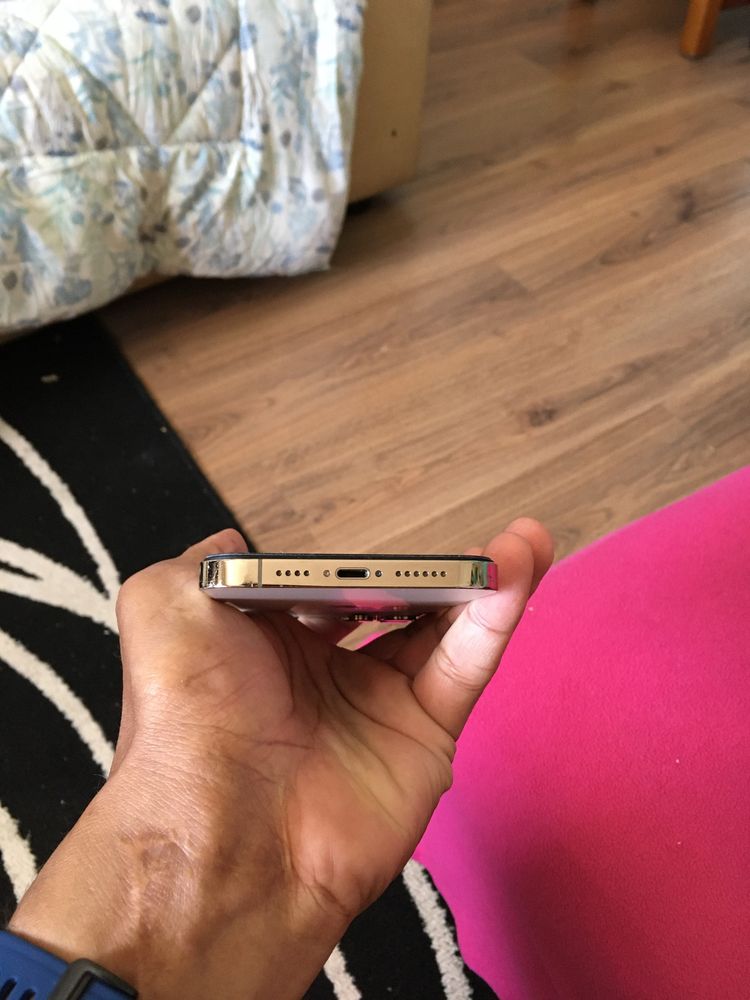 OPORTUNIDADE ÚNICA – iPhone 12 Pro Max 256GB Dourado