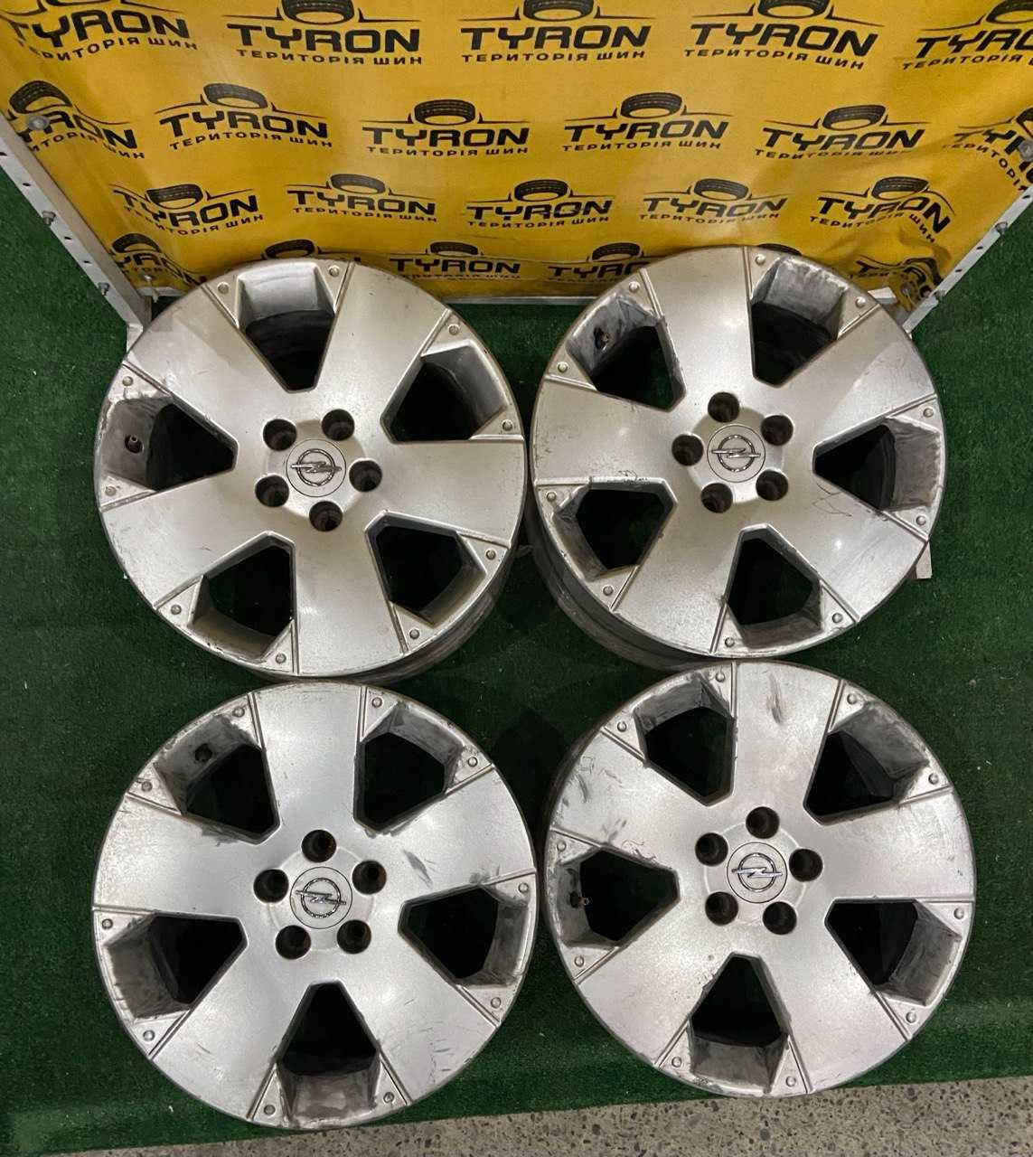 Титанові диски R17 5*110 7J ET41 DIA65, як нові