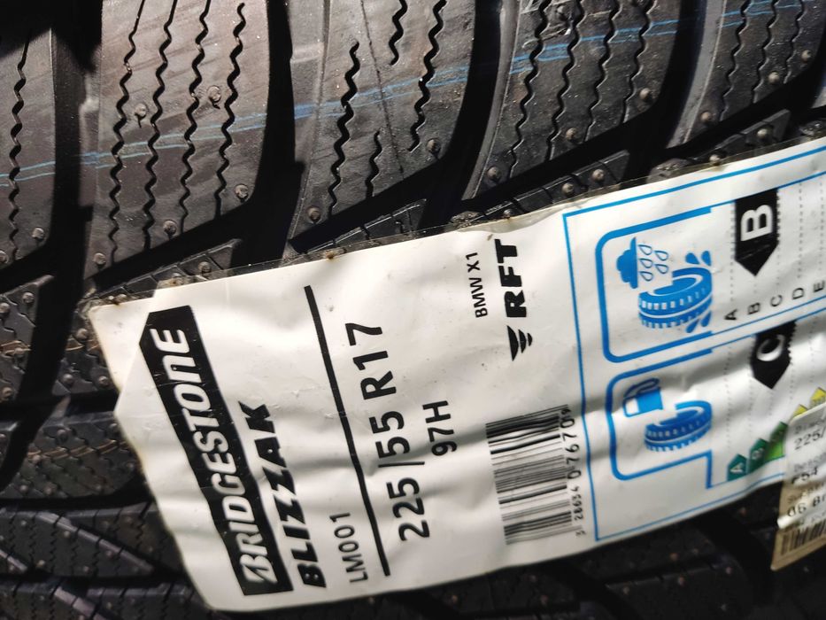 MINI ДИСКИ ОРИГІНАЛ 7,5Jx17 5/112 ET52 d66.6 та 225/55 R17 97H M+S