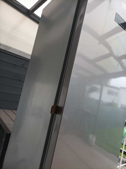 Lodówka Beko uszkodzona