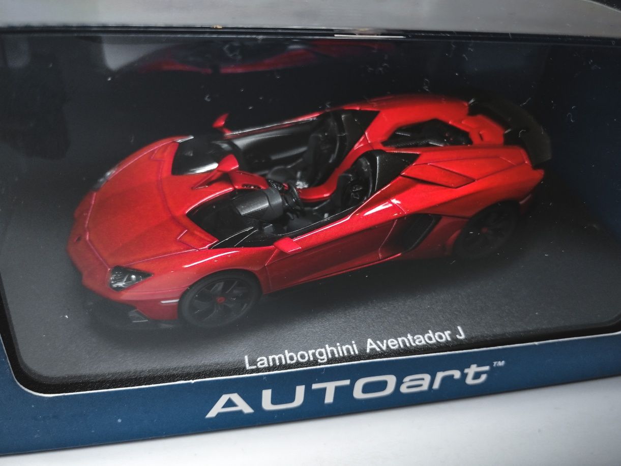 Lamborghini Aventador J AUTOart 1 43