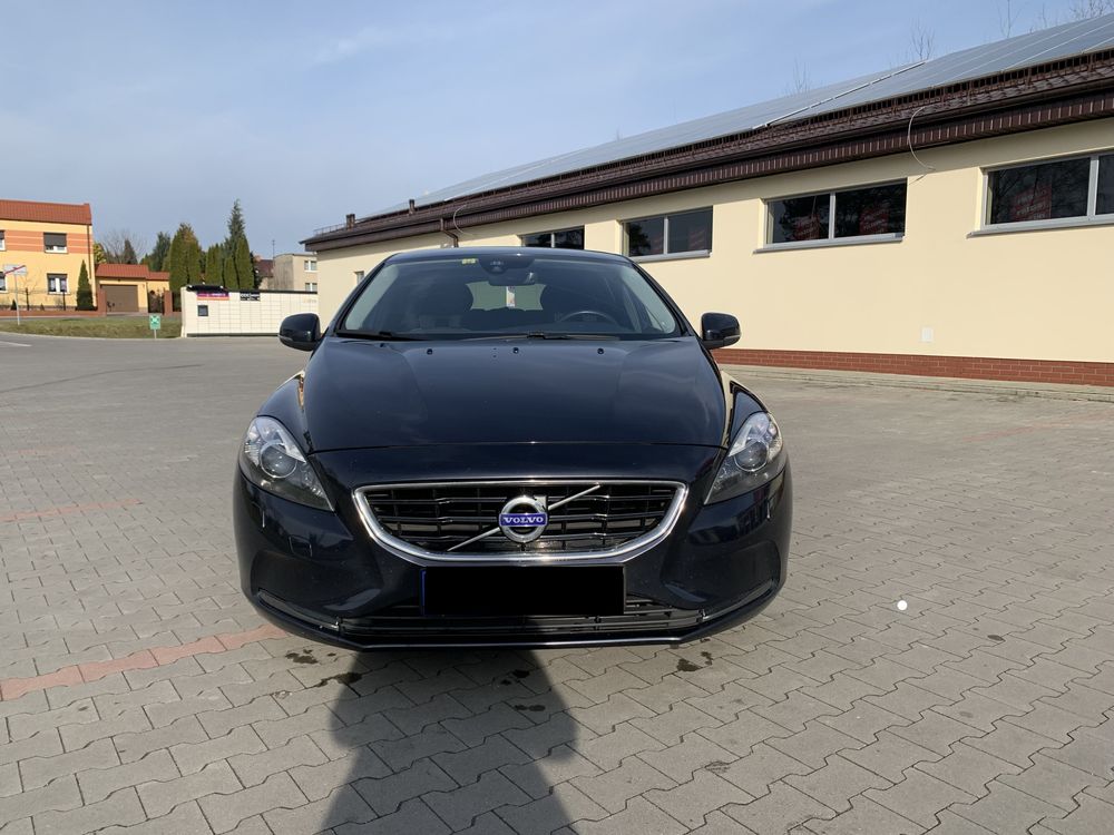 VOLVO V 40 rocznik 2016