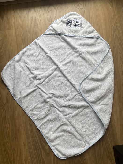 Błękitny ręcznik z kapturkiem