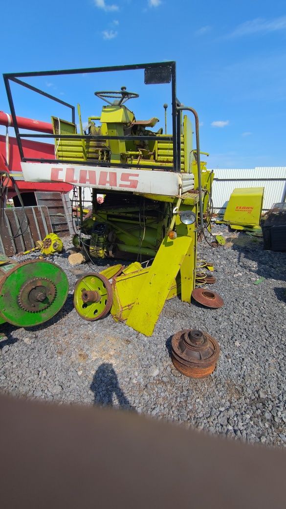 Części do kombajnów zbożowych Massey Ferguson John Deere case  Claas