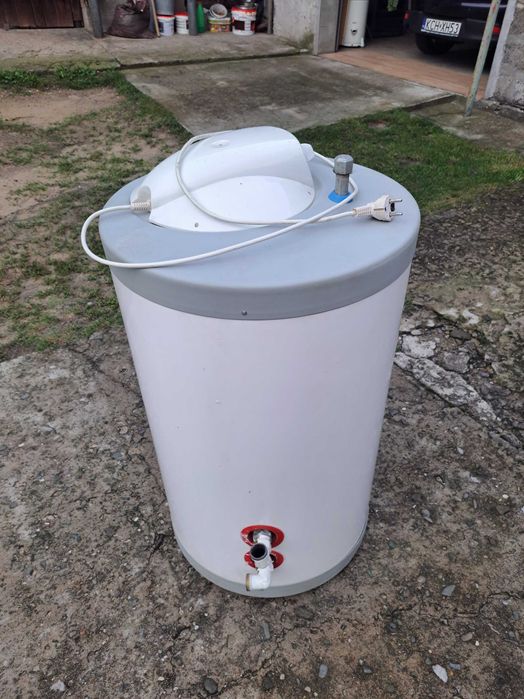 Bojler elektryczny 80L.