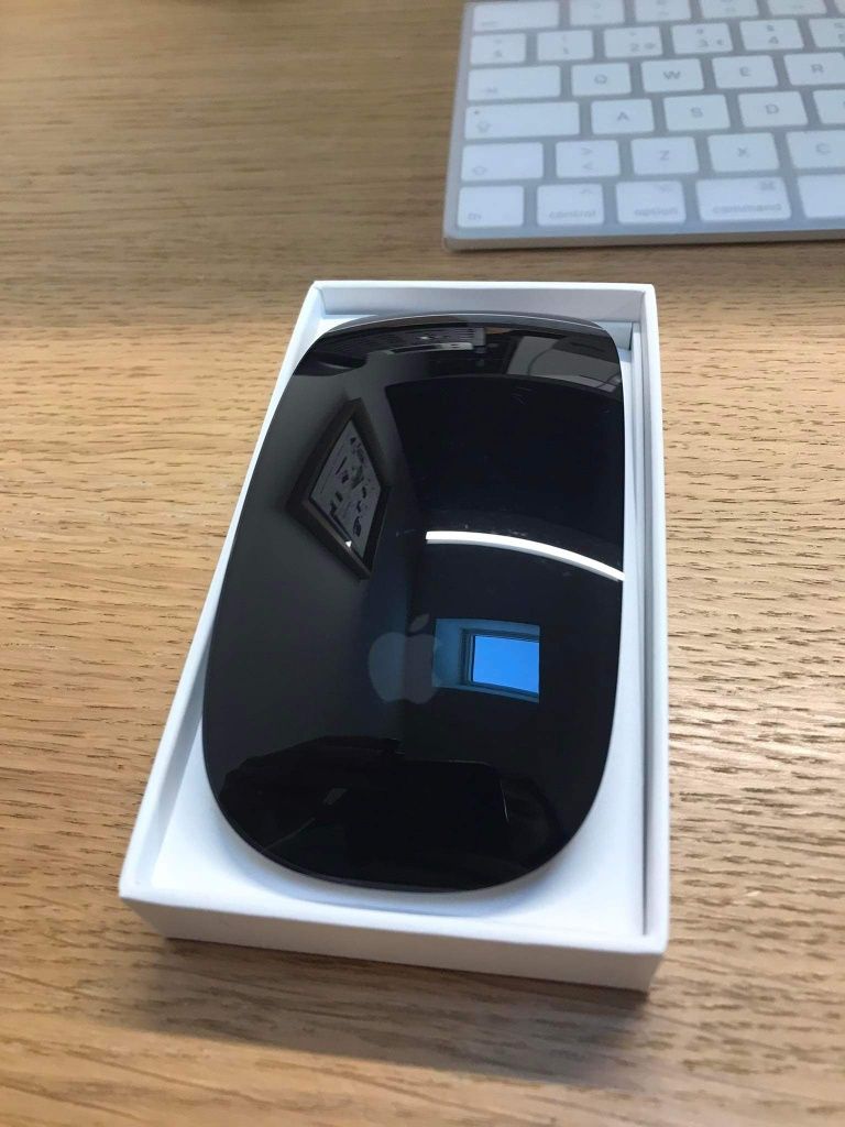 Apple Magic Mouse 2 preto.